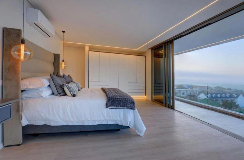 4 Bedroom Property for Sale in Mossel Bay Central Western Cape